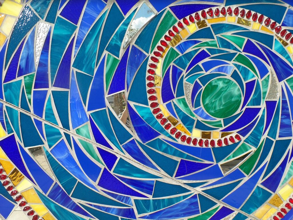 Photo d'une mosaique qui s'enroule comme un escargot - Thérapie MOSAIC pour traiter Traumatisme - TOC - Dépression - Trouble anxieux - Phobie - Addiction