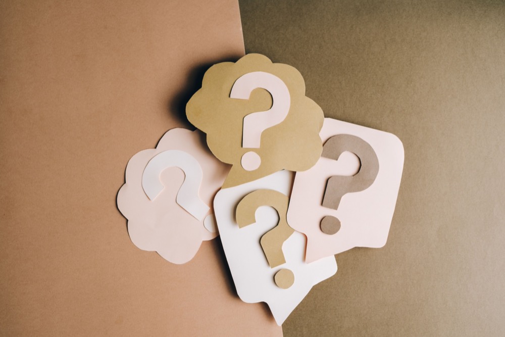 FAQ Points d’interrogation en papier découpé